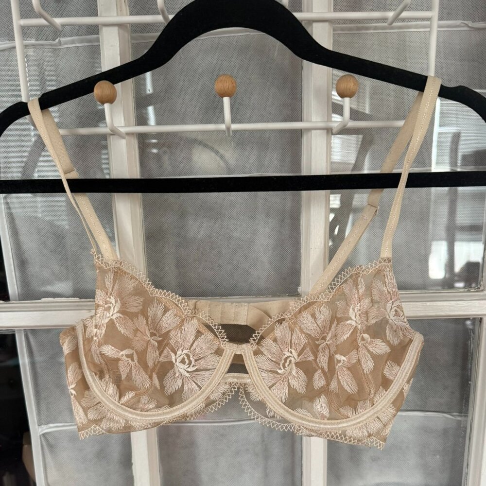 NWOT Free People Cream Floral Bra - Size 34C (Closet closing permanently 5/15!)